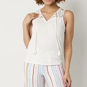 Sleeveless Top with Lace Detail Size XXL